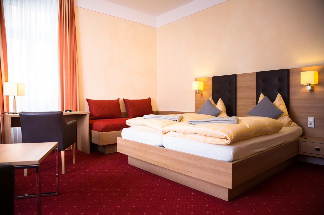 Hotel-Pension Berger Хайдельберг Экстерьер фото