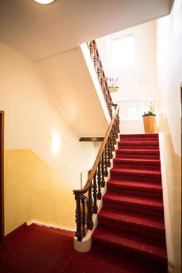 Hotel-Pension Berger Хайдельберг Экстерьер фото